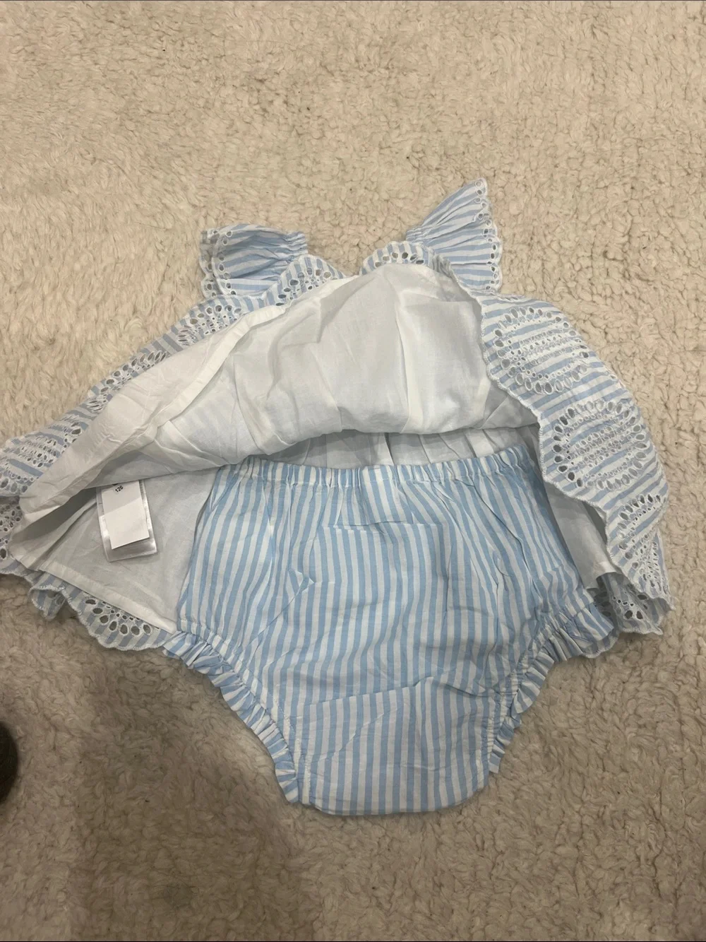 GAP baby eyelet
