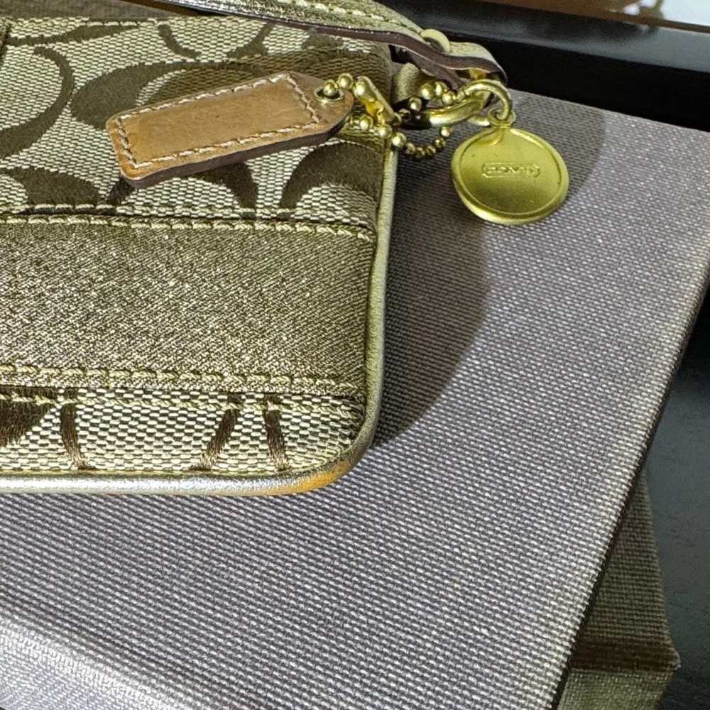 Coach Vintage Legacy Gold and Tan Wristlet with Lurex