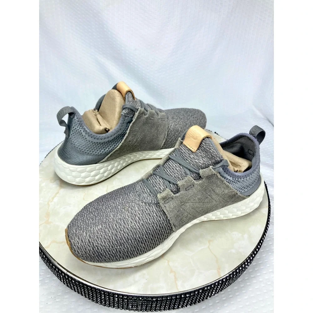 New Balance Fresh Foam Cruz MCRUZOS Running Shoes Mens 9 Gray Knit Suede Sneaker