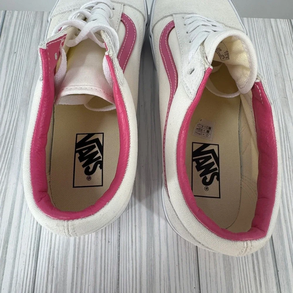 Vans interior fuchsia
