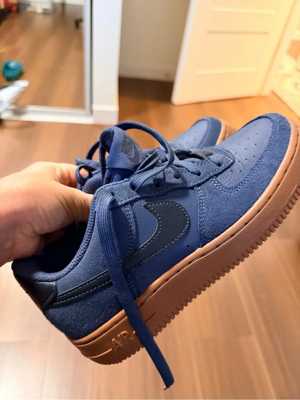 Boys Size 4.5 Nike Air Force 1 LV8 