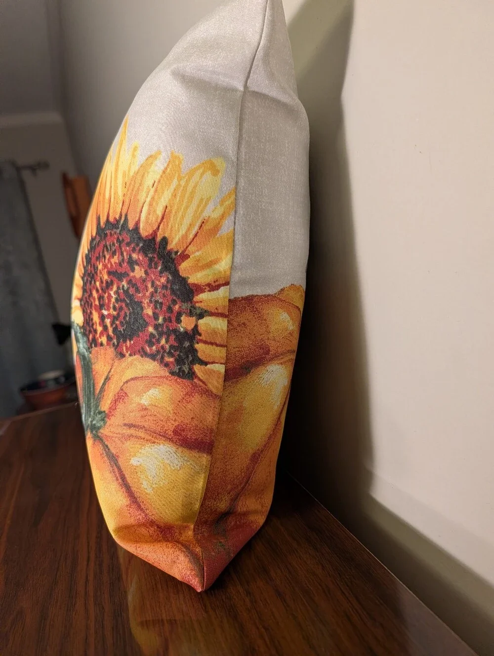 N/A decorative pillow