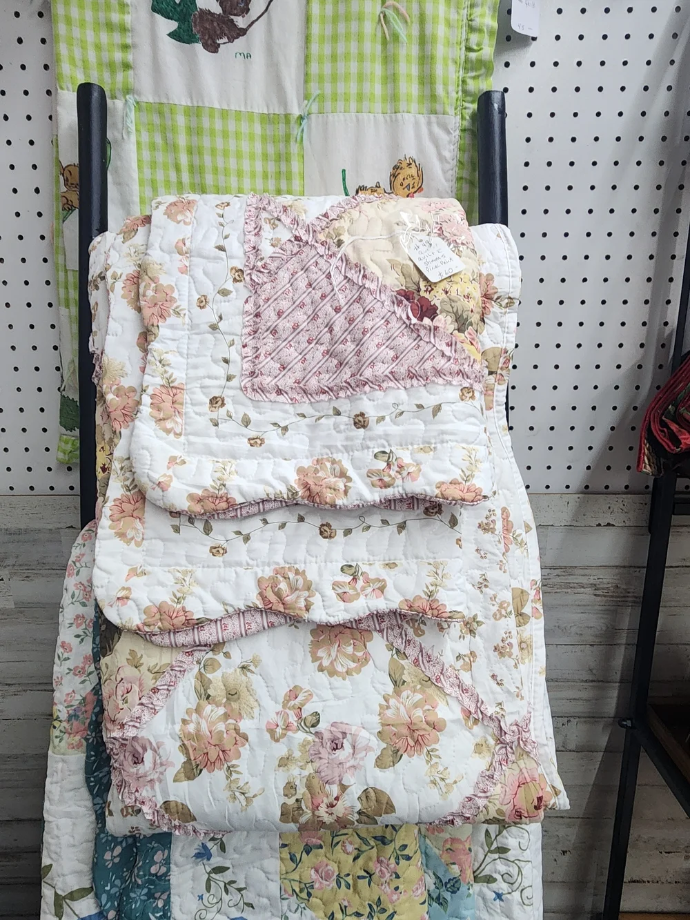 Floral Patchwork Cotton Quilt - Pink & Cream
