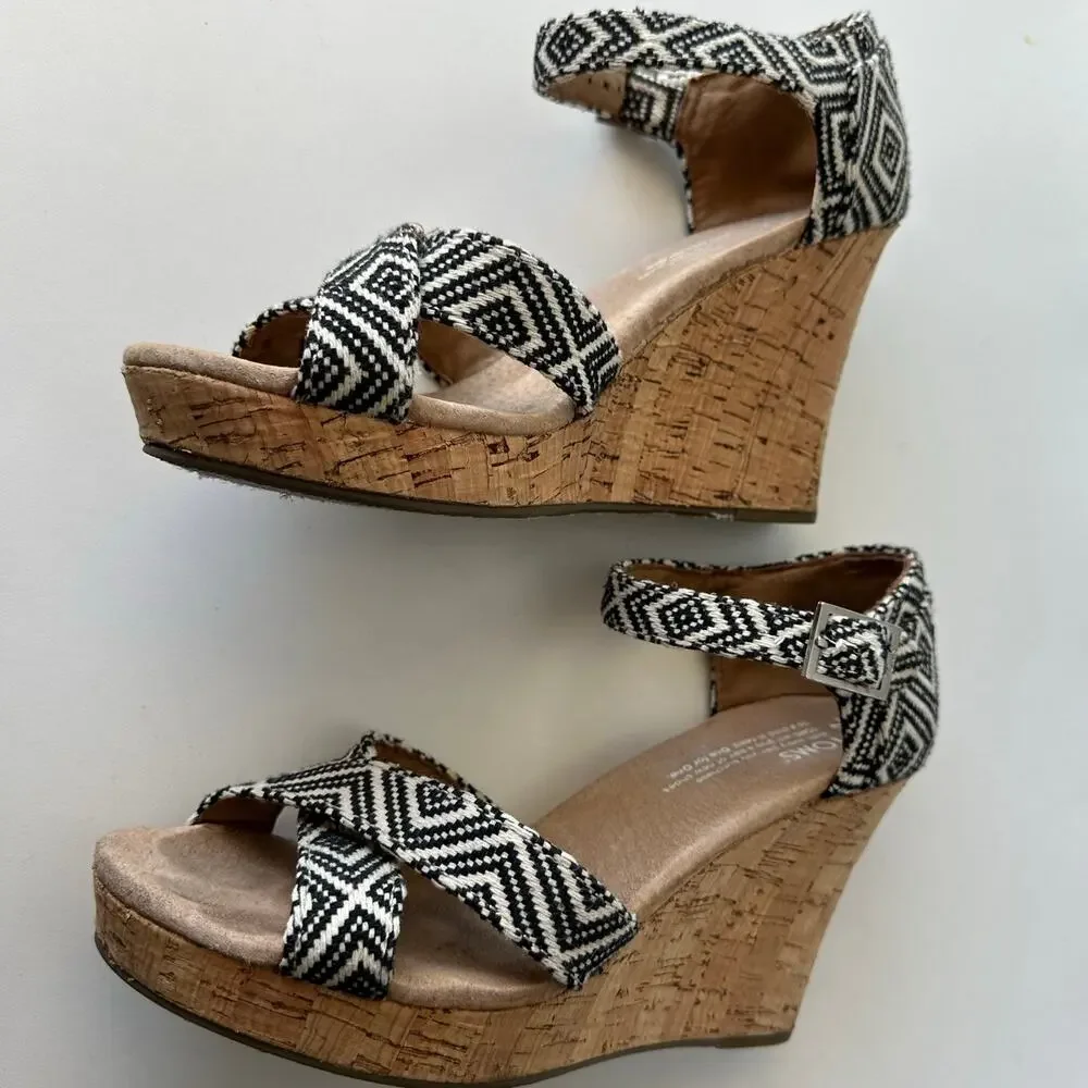 Toms 💌 heels