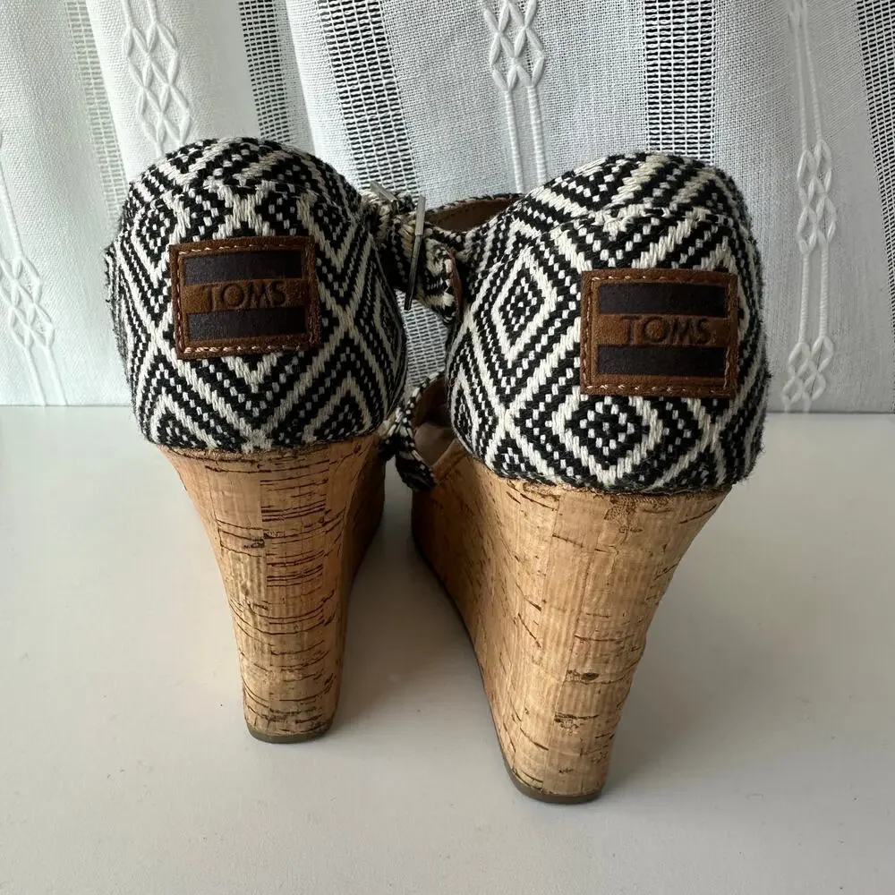 Toms 💌 ankle aztec