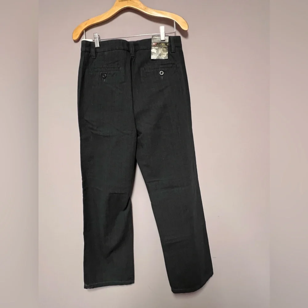 NWT Point Zero MEN’s Gray PLAID Pants 30 x 32