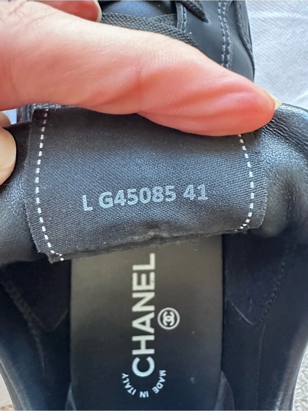 CHANEL authentic interlocking