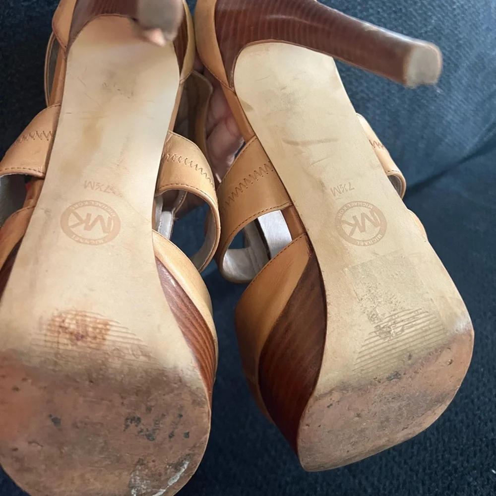 Michael Kors step out