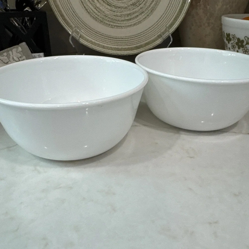 Corelle excellent barely