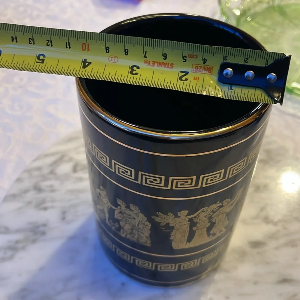 Source Unknown next vase extra