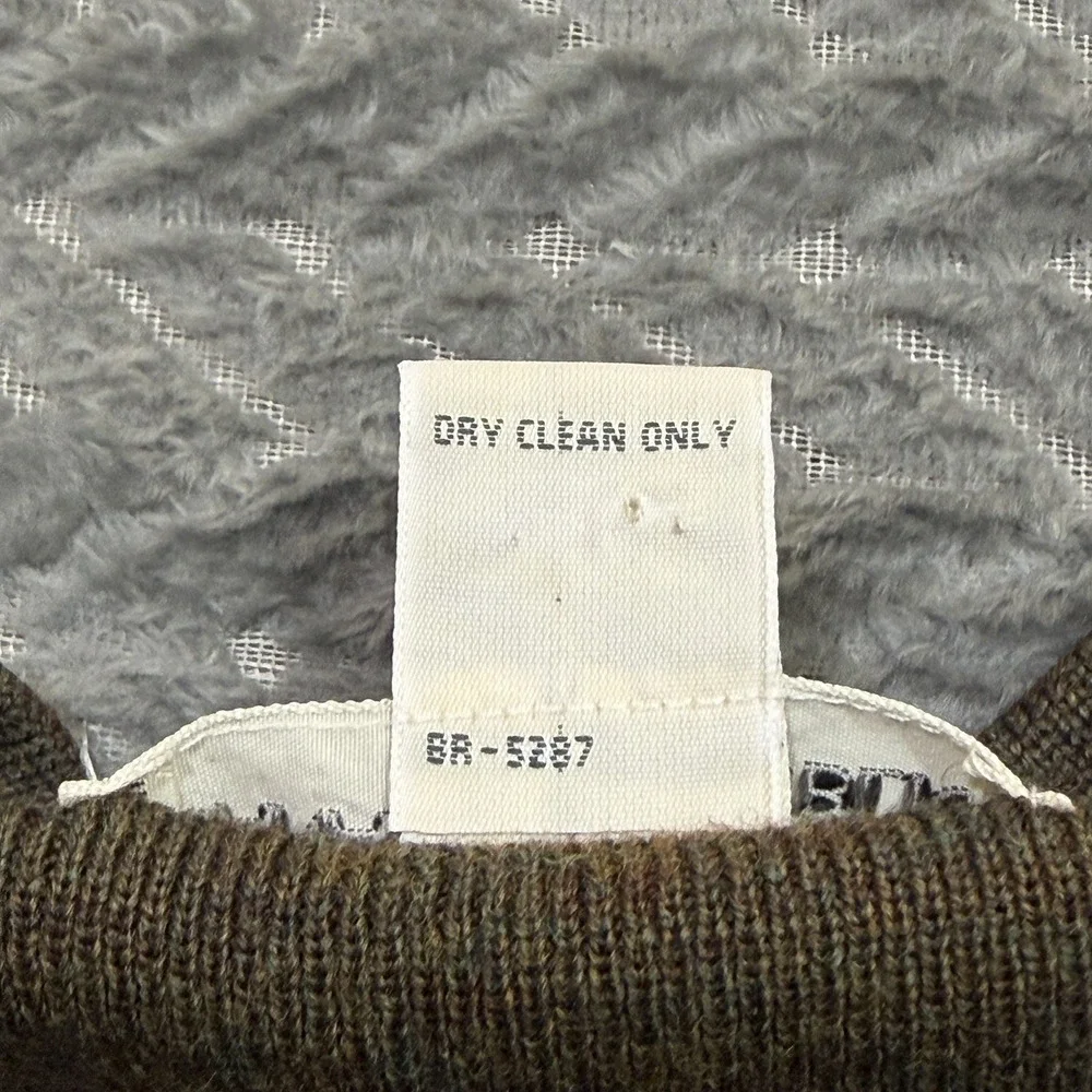 Banana Republic piece holes see