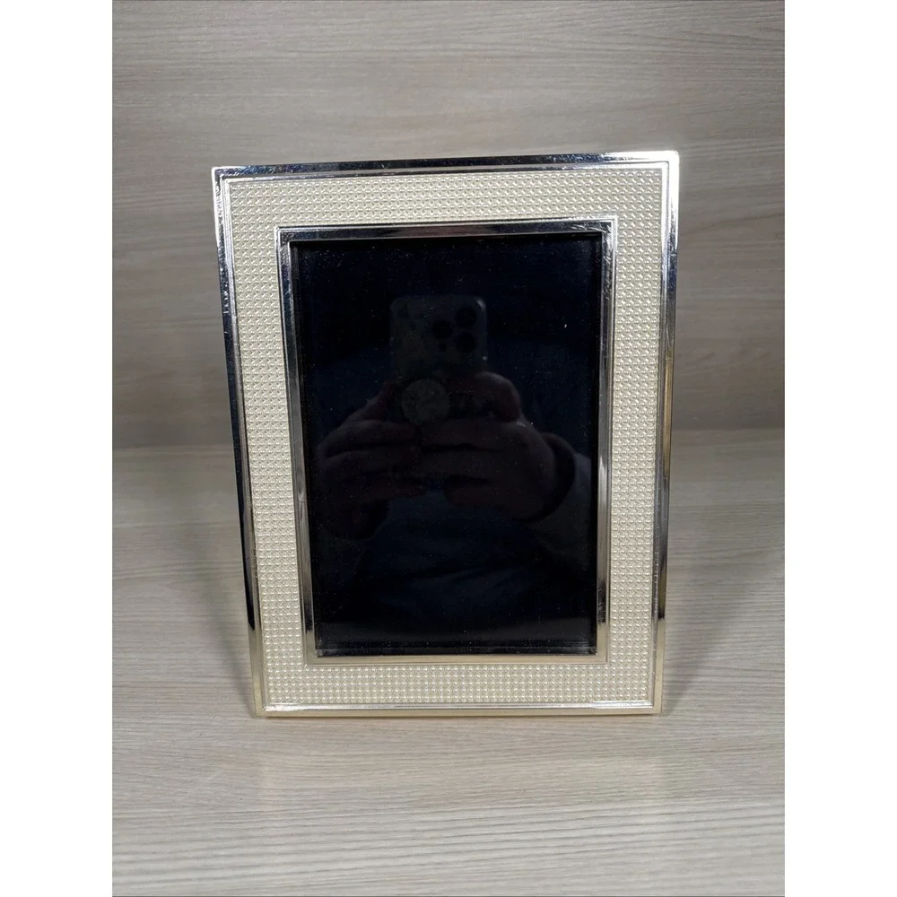 Lenox Jubilee Pearl Frame w/ Silver Tone Borders Accents 5x7