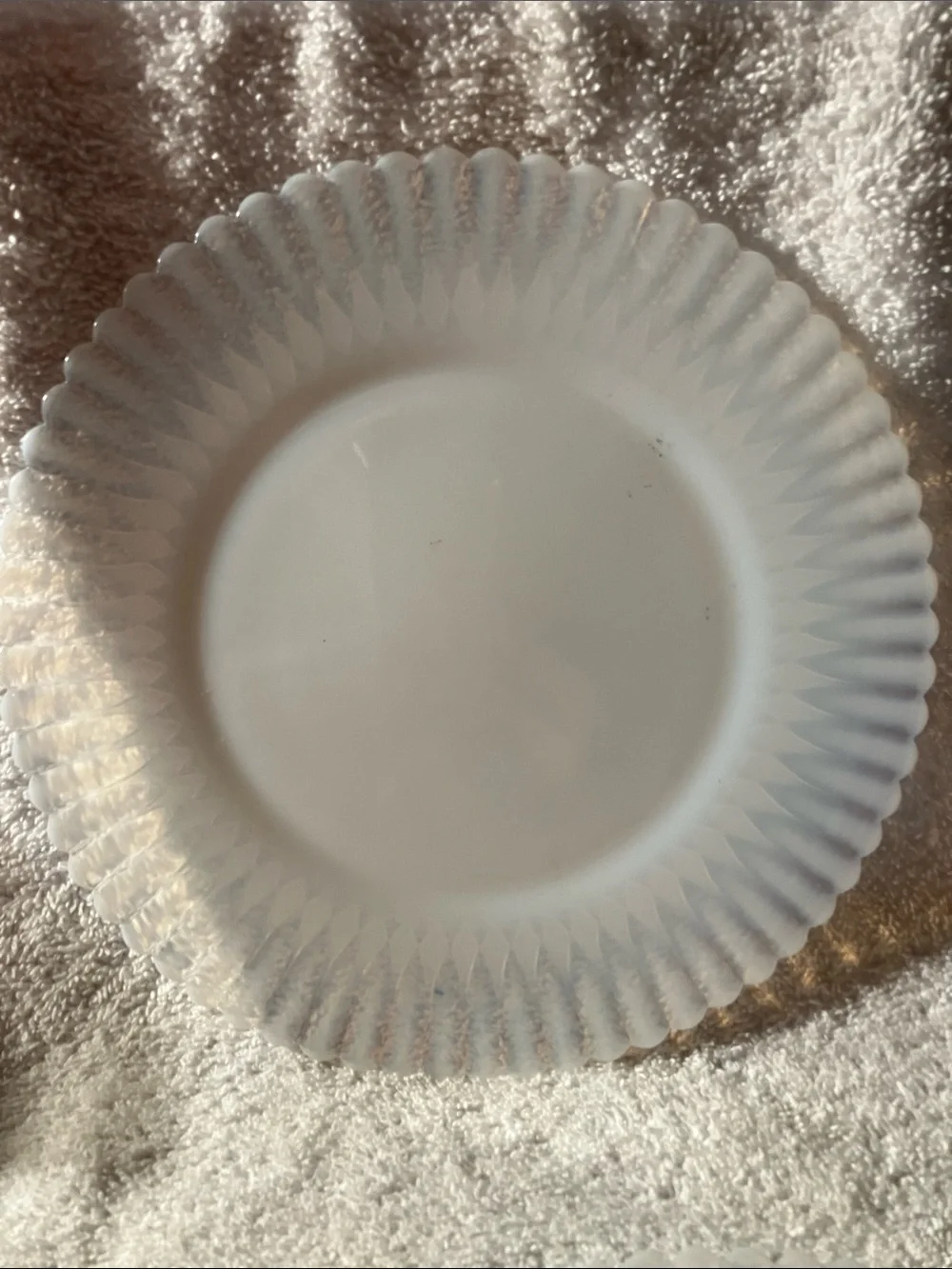 N/A translucent fluted
