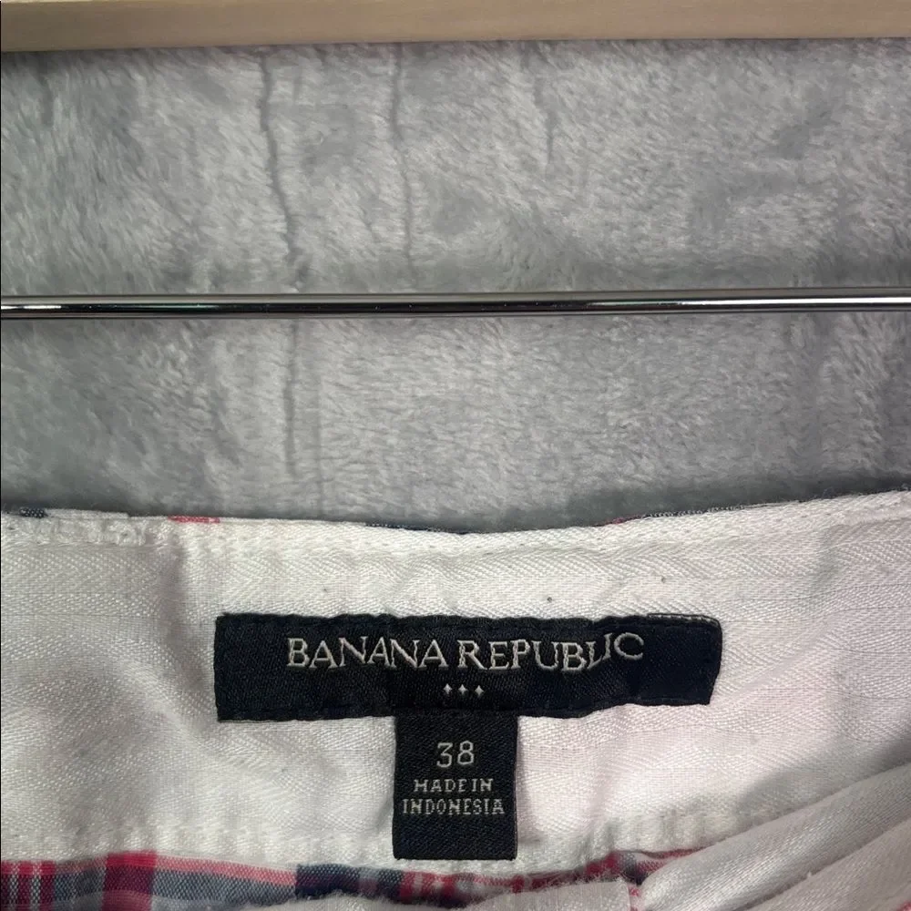 Banana Republic inseam front pockets