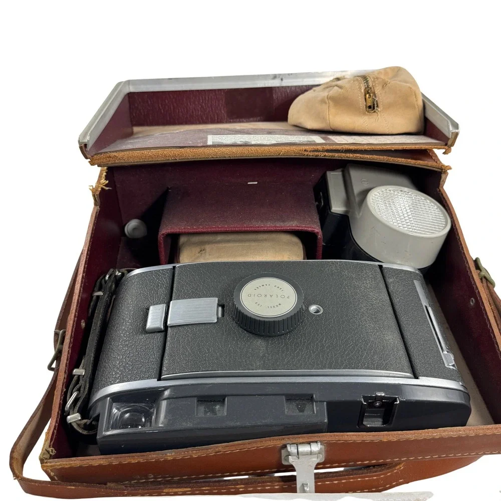 Vintage Polaroid Land Camera‎ Model 150 Folding Instant Camera Kit with Case
