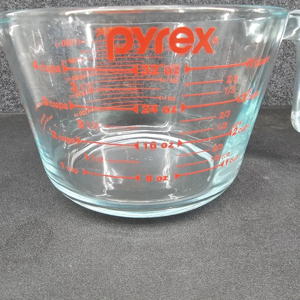 Pyrex 4 Cup 32 Oz. Glass Measuring Cup Mixing Bowl Red Letter Made‎ in USA
