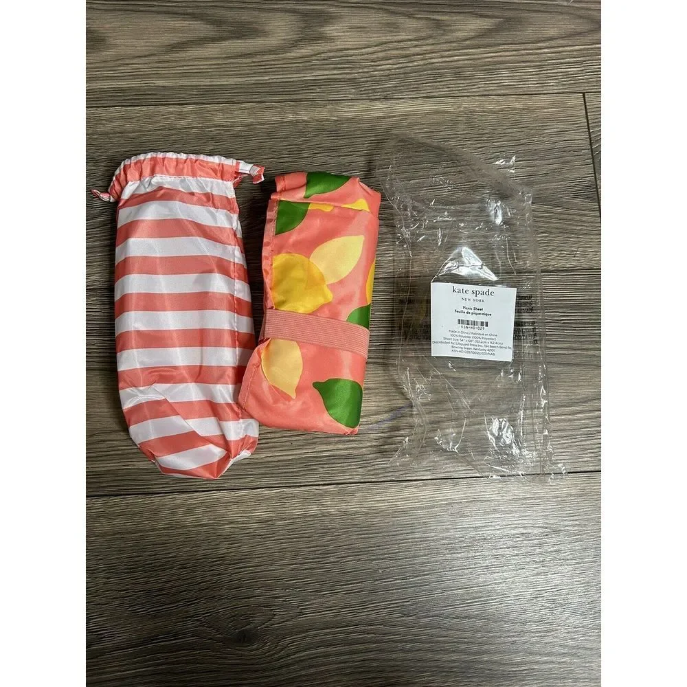 NEW Kate Spade Floral Lemons Picnic Blanket 54