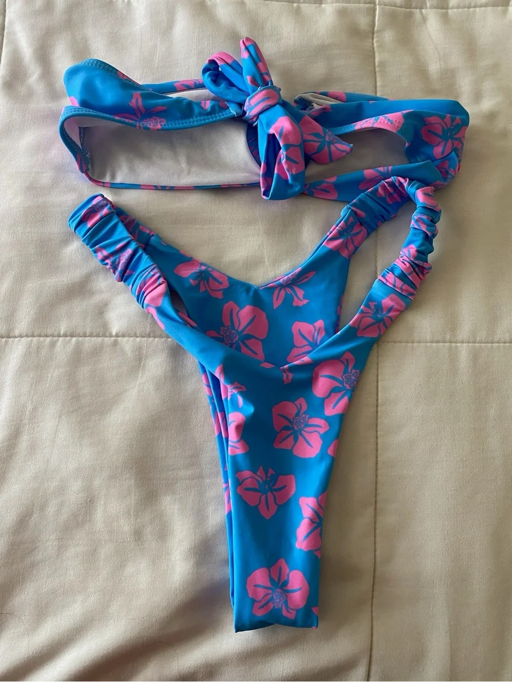 N/A blue pink