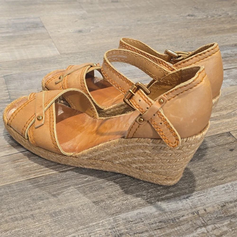 Apepazza size leather
