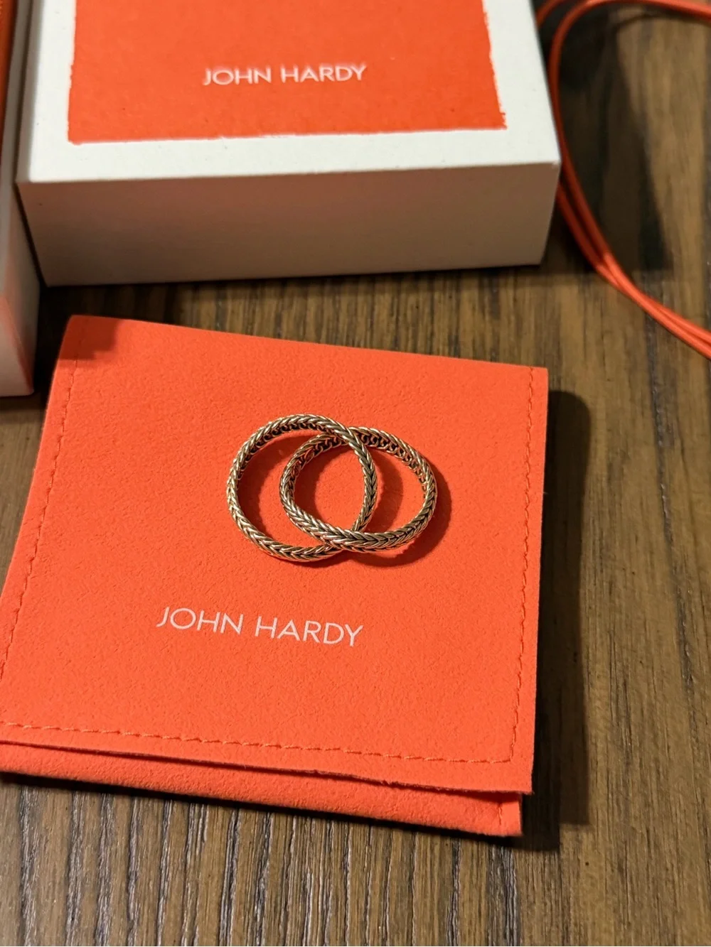 John Hardy icon chevron