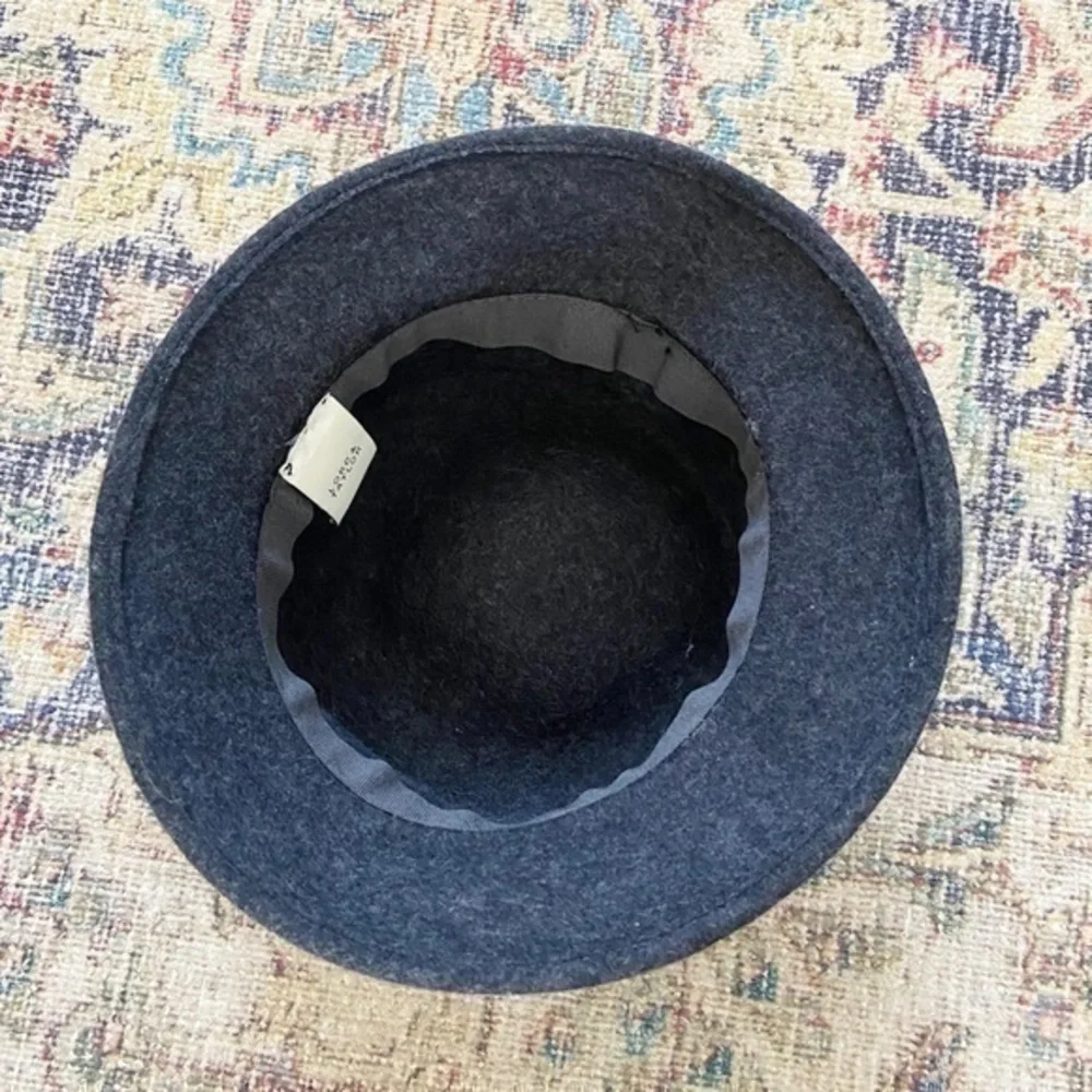 Lord & Taylor Vintage Velvet Black Bow 100% Wool‎ Gray Bucket Style Hat
