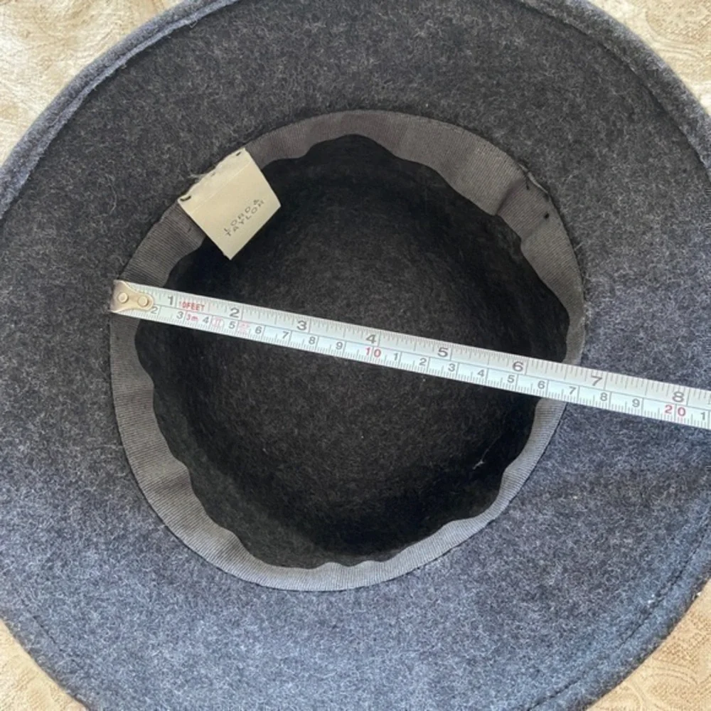 Lord & Taylor Vintage Velvet Black Bow 100% Wool‎ Gray Bucket Style Hat