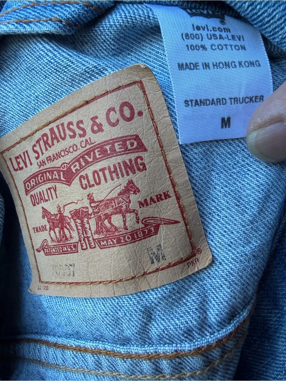 PreOwned Levi's Trucker Jacket Men's M Blue Denim Button Up