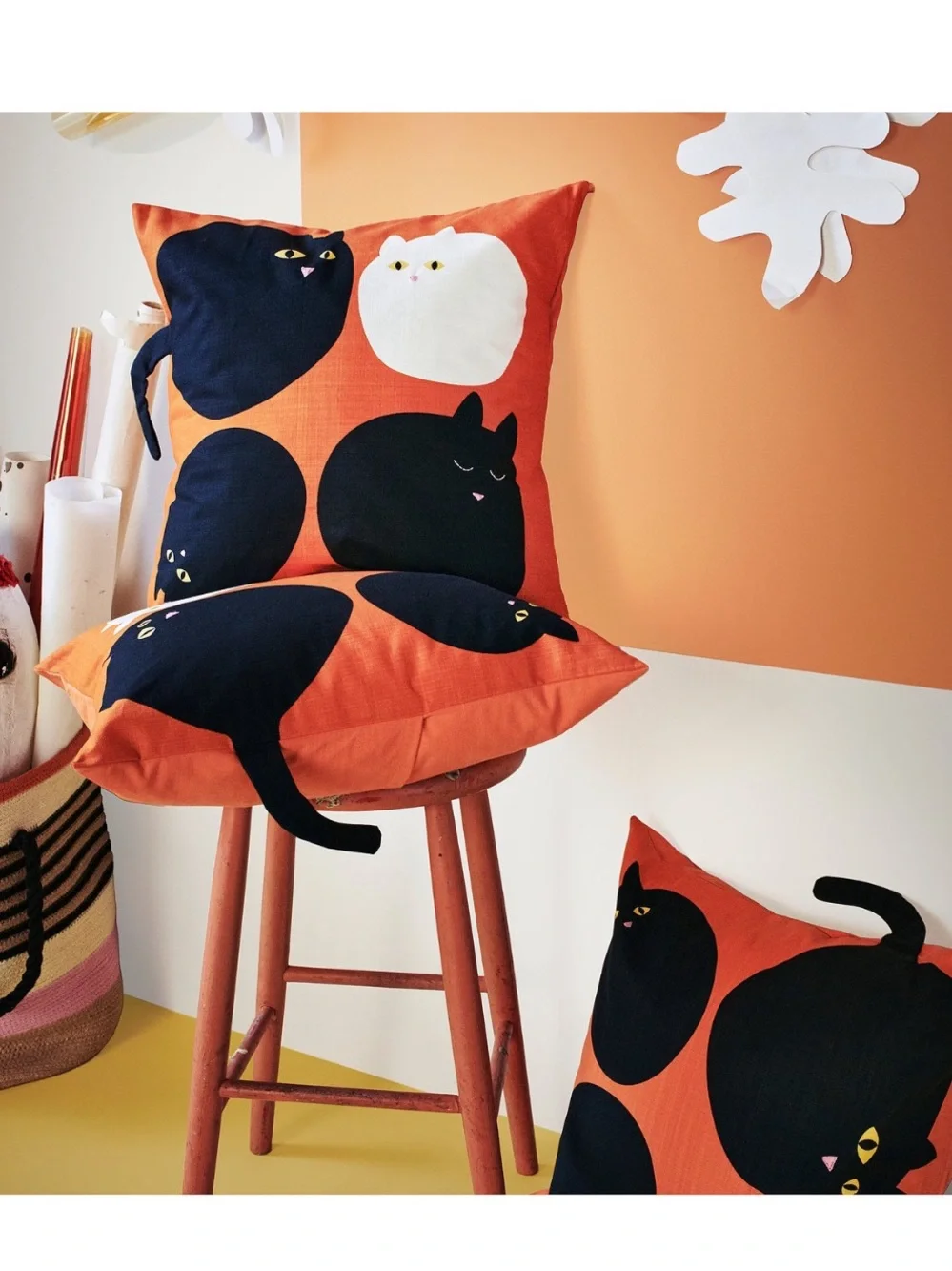 N/A bold orange