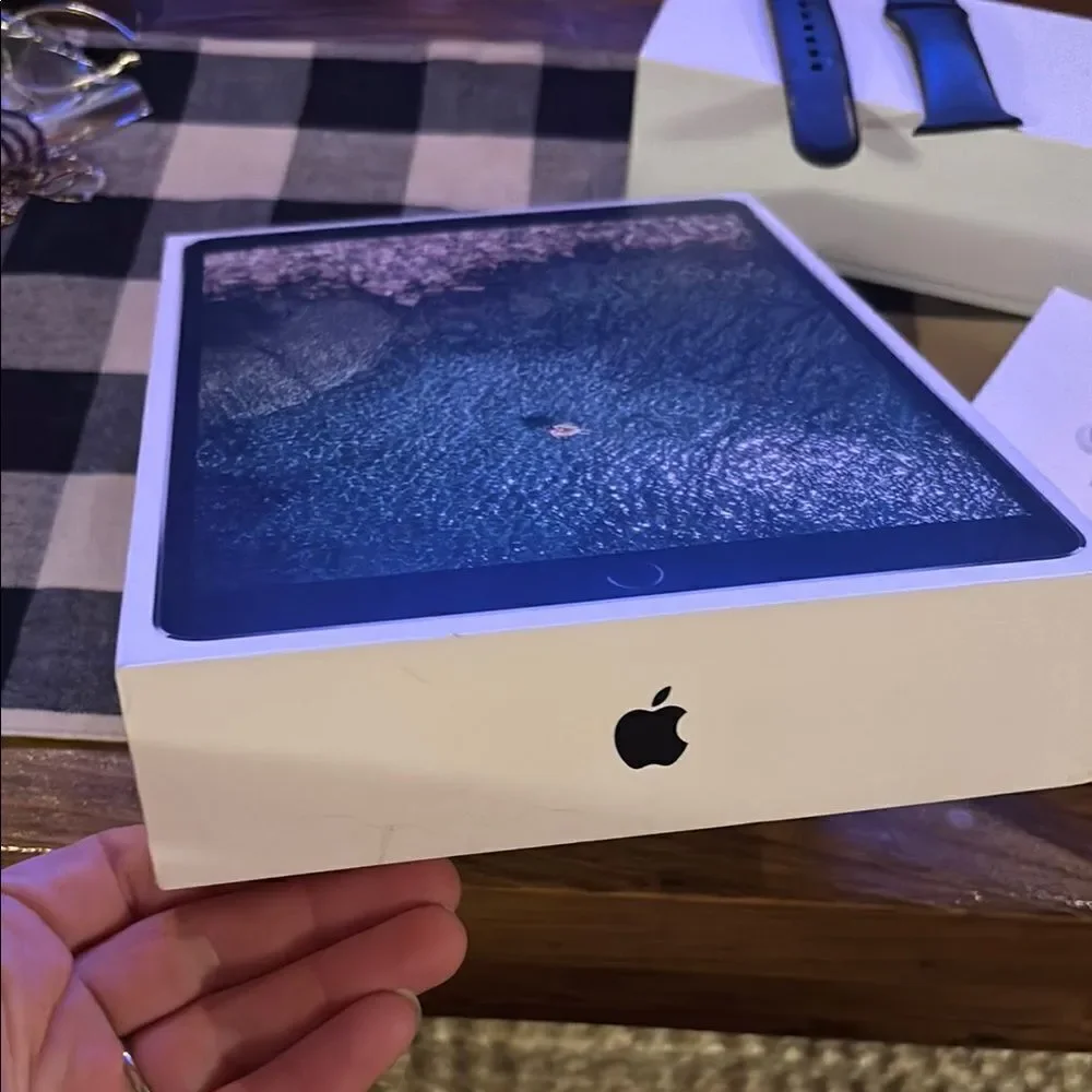 Apple boxes products