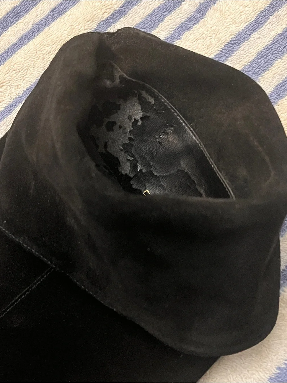 Lauren Ralph Lauren color suede upper
