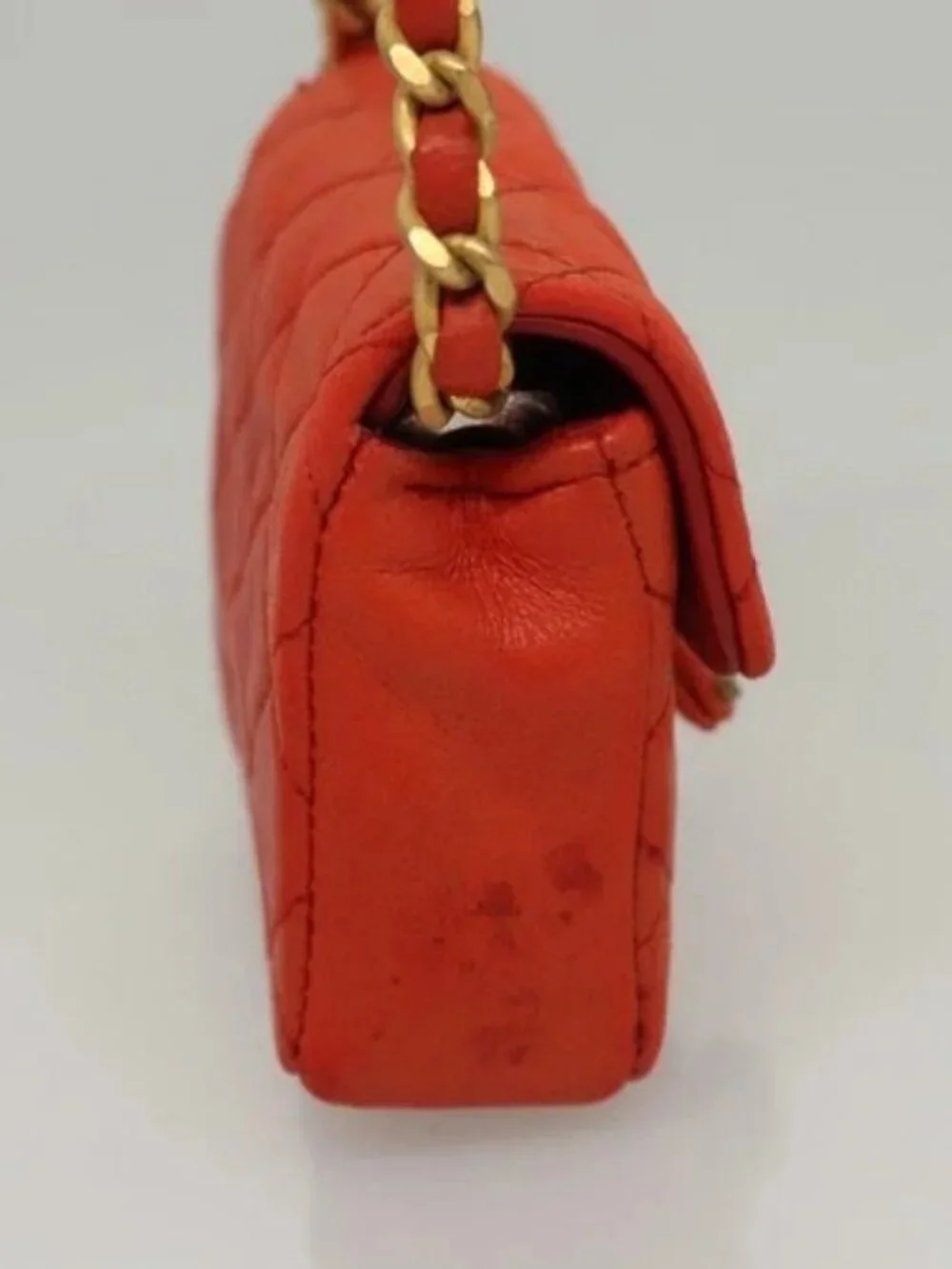 CHANEL brand	chanel color	orange