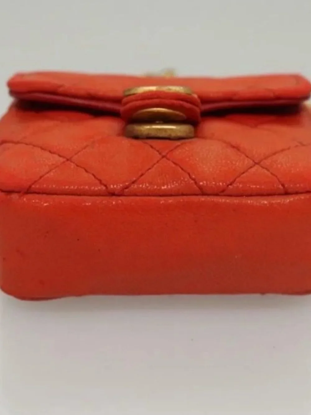 CHANEL brand	chanel color	orange