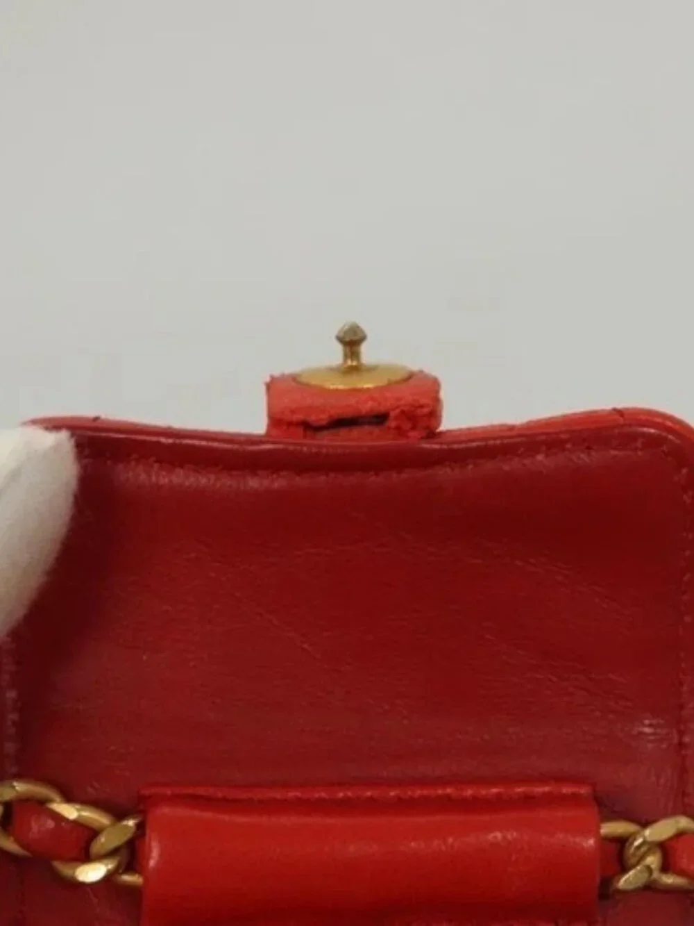 CHANEL brand	chanel color	orange