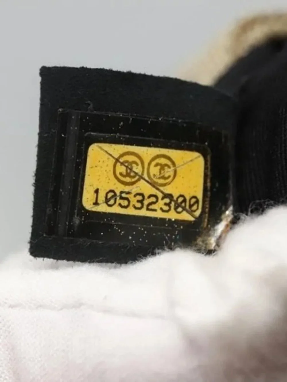 CHANEL brand	chanel color	beige