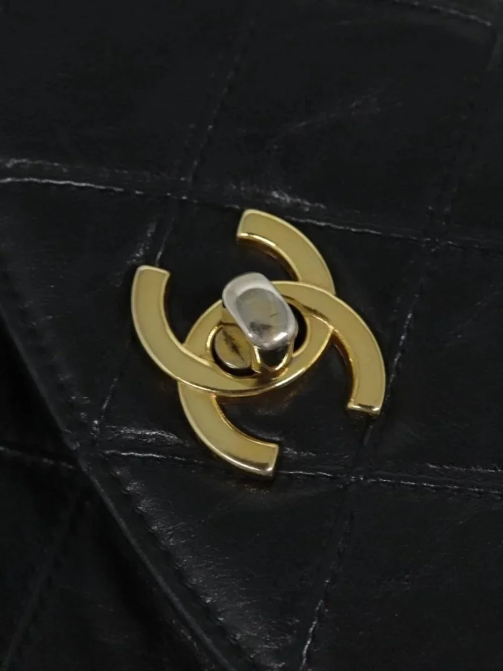 CHANEL accessory	there only metal