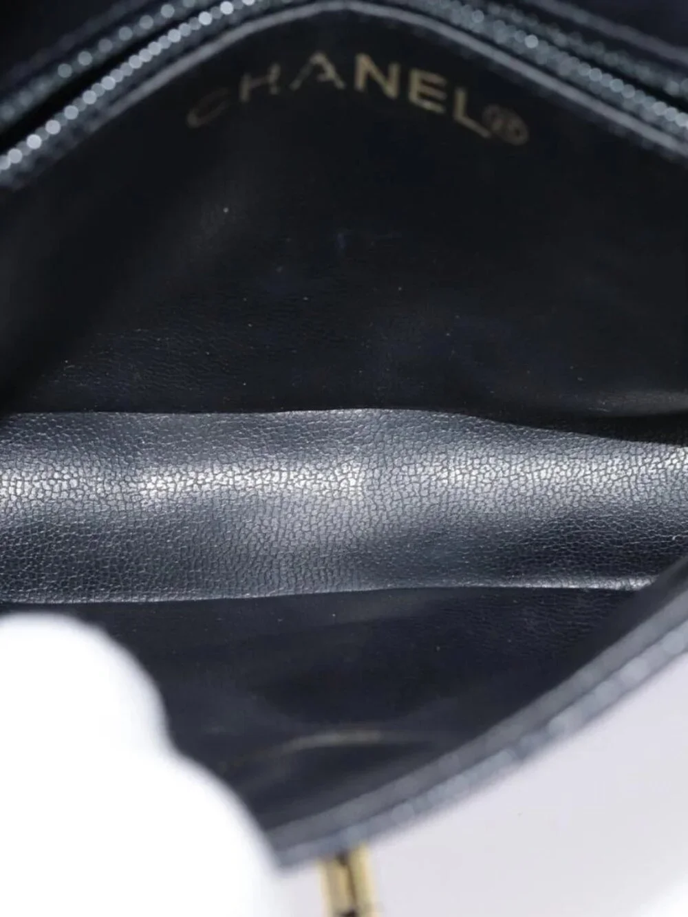 CHANEL box color	black