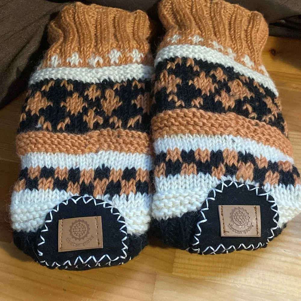 Tibetan Socks Sz L
