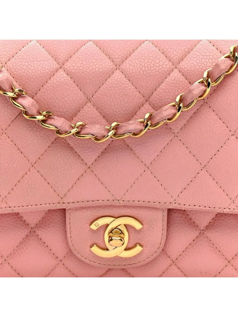 CHANEL indulge timeless
