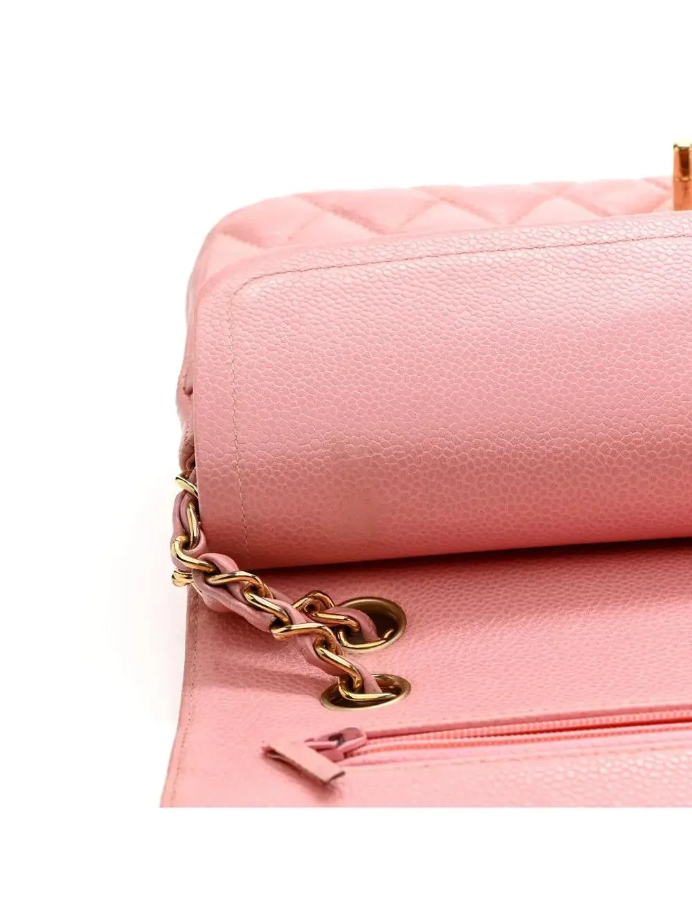 CHANEL indulge timeless