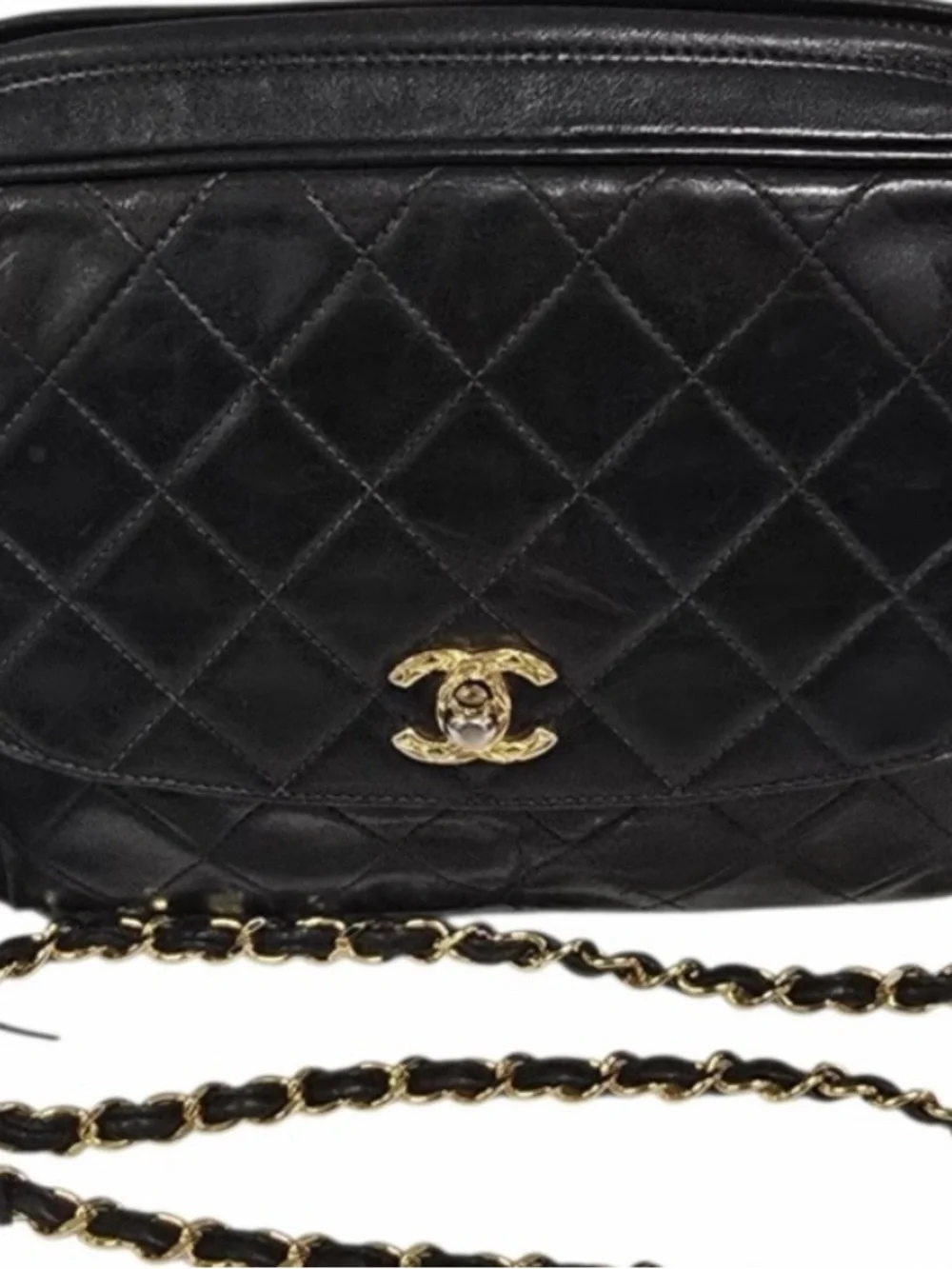 CHANEL Black Quilted Lambskin Shoulder Bag with Gold Chain