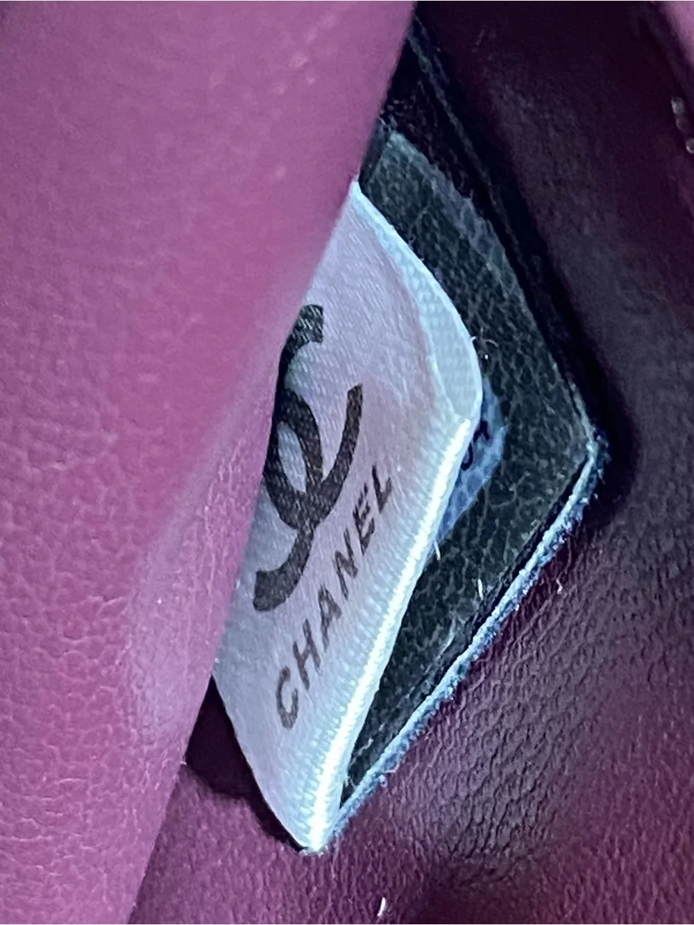 CHANEL medium classic