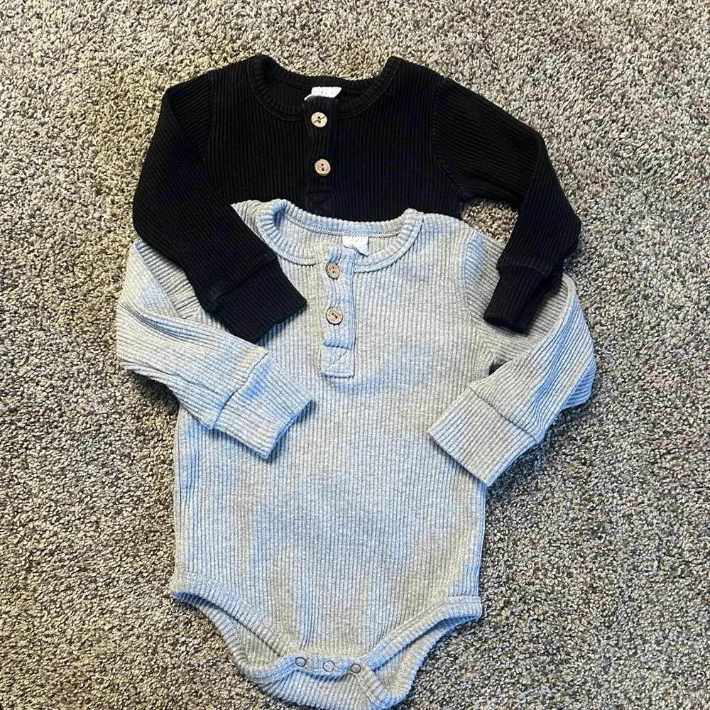 Cozy Black and Gray Kids Onesie Set
