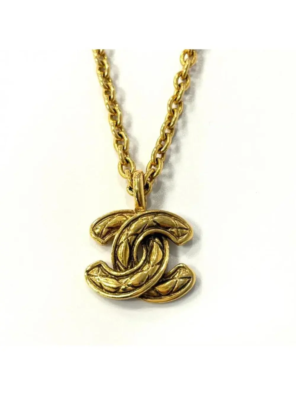 CHANEL elevate your