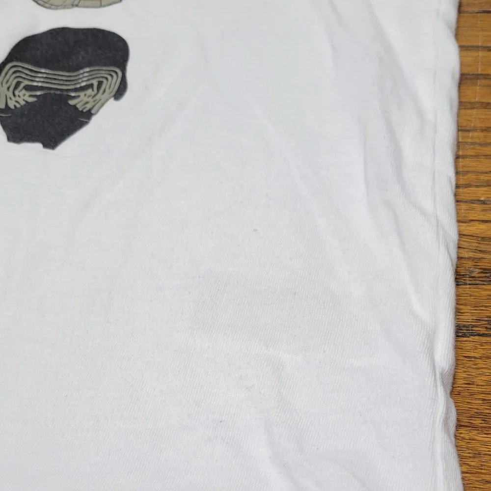 GAP white tee