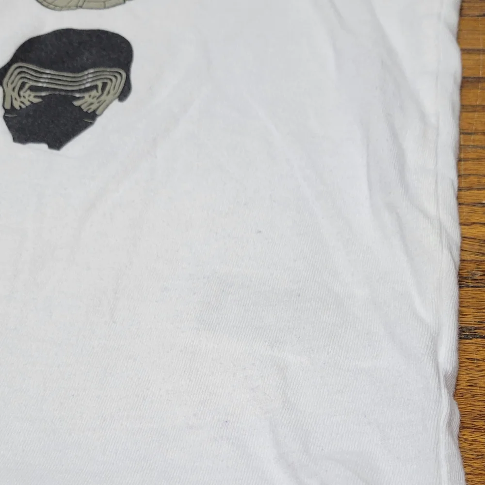 GAP white tee