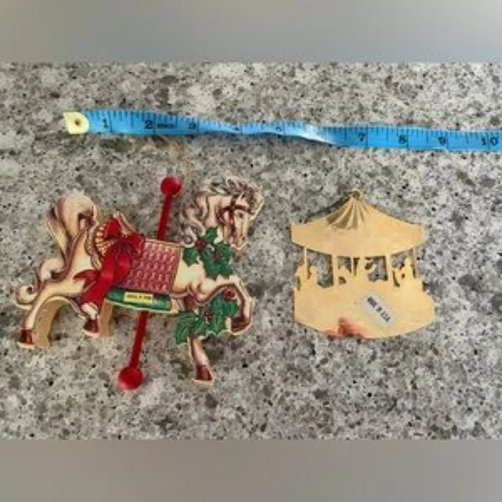 N/A festive carousel
