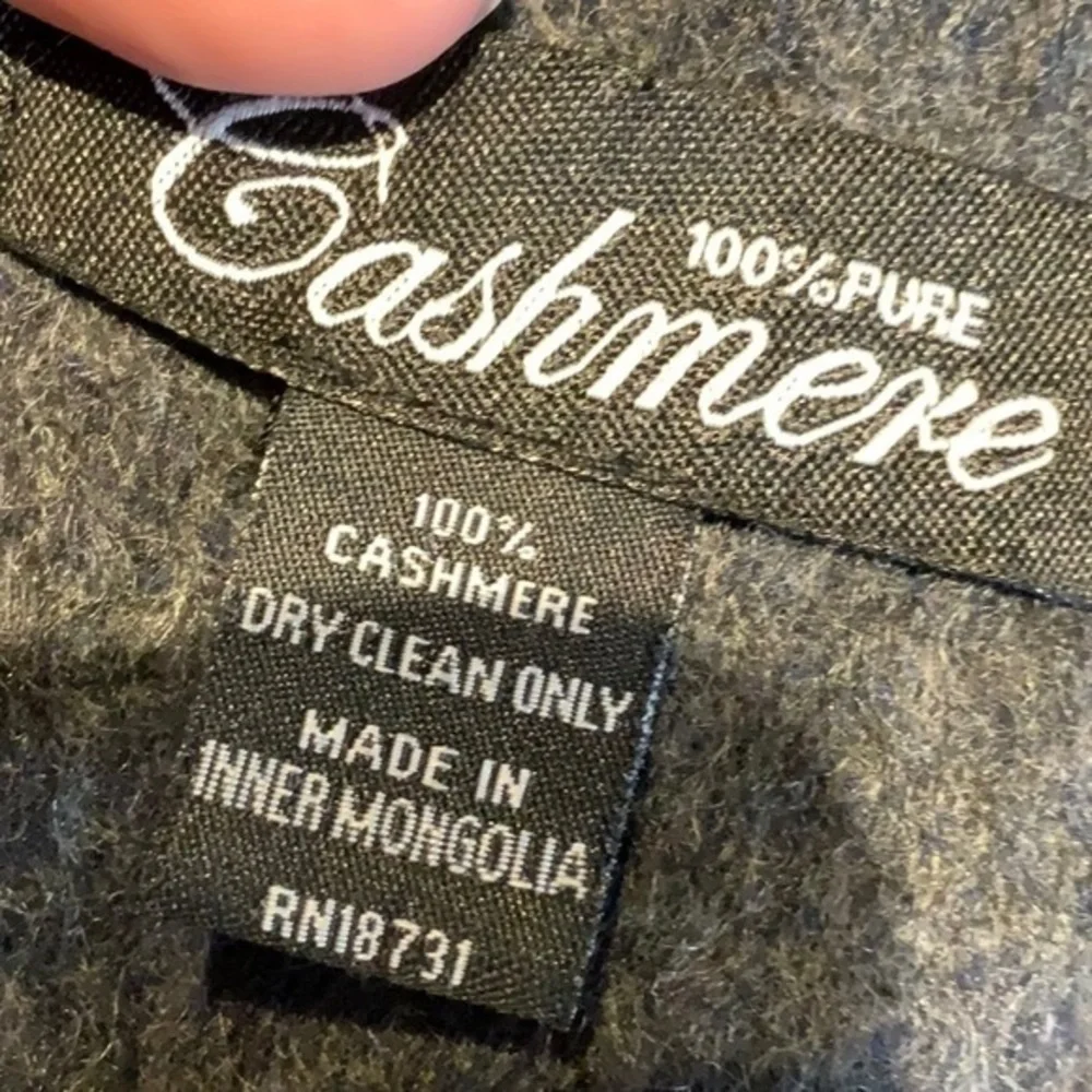 Cashmere luxury reversible