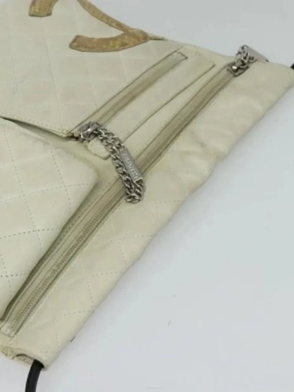 CHANEL Shoulder Bag Lamb Skin White CC Auth BD1411