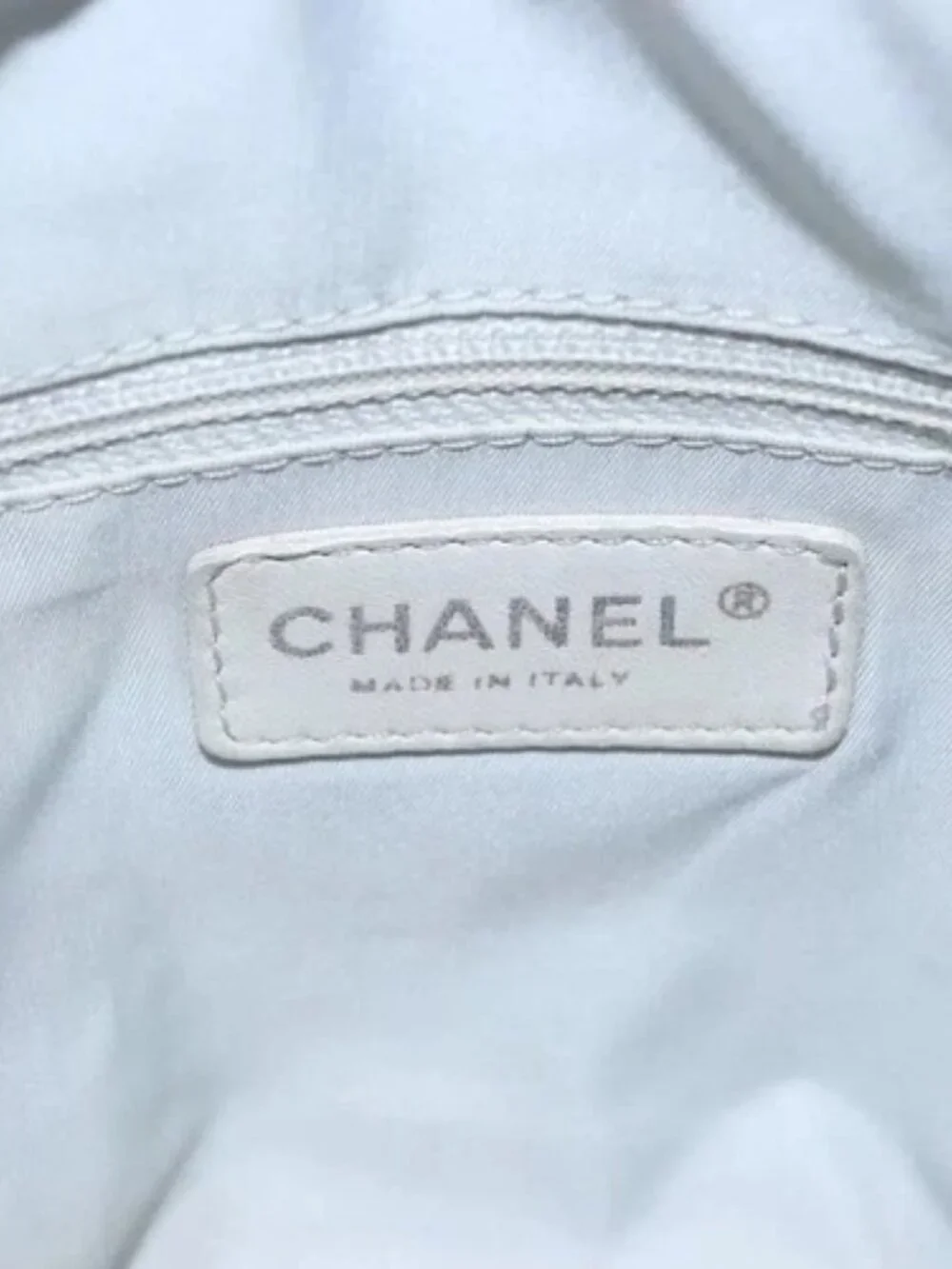 CHANEL brand	chanel color	silver