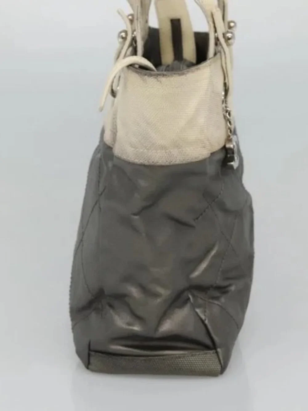 CHANEL brand	chanel color	silver